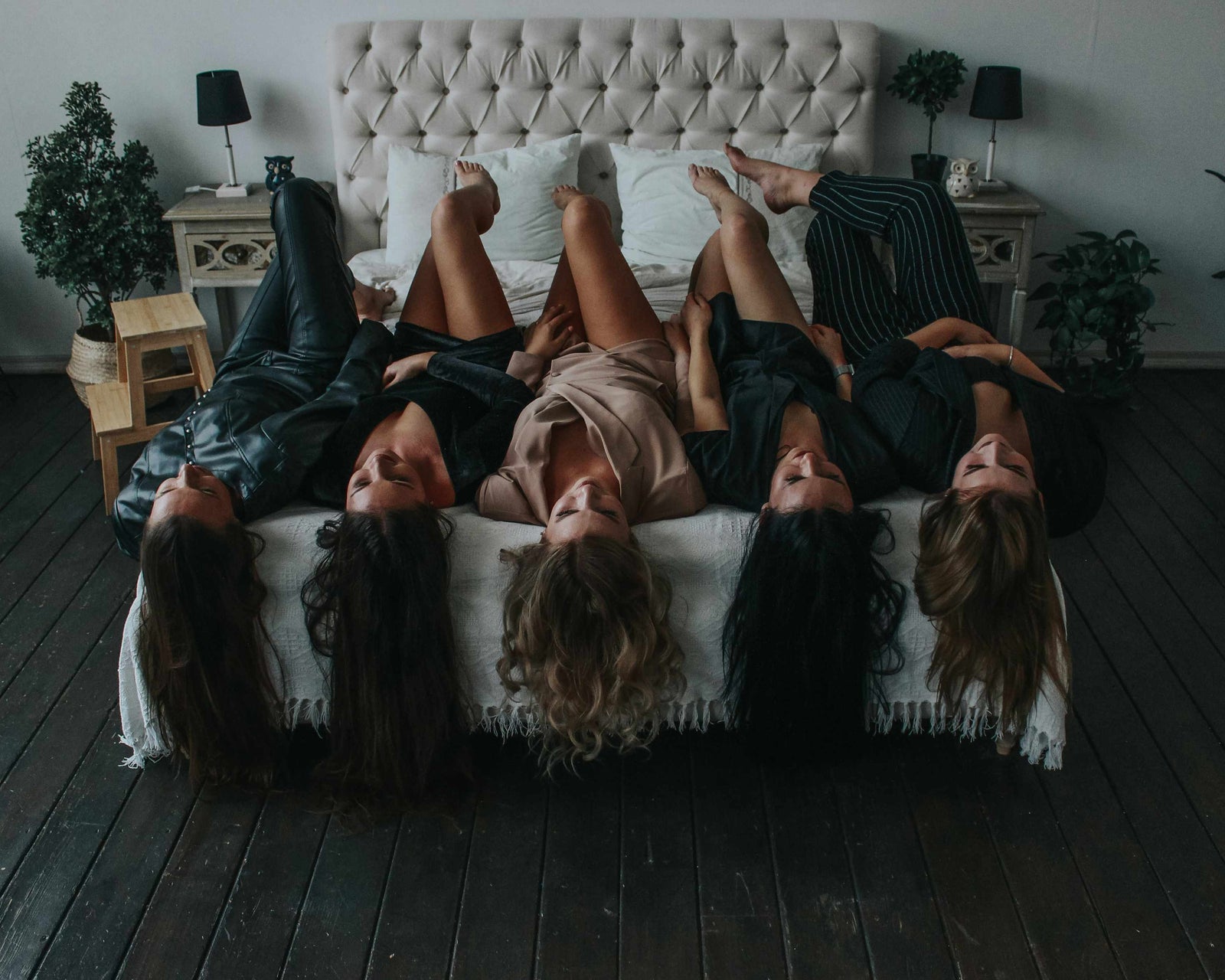 How to Plan the Perfect Girls’ Night In (Skincare, Snacks & Movies)