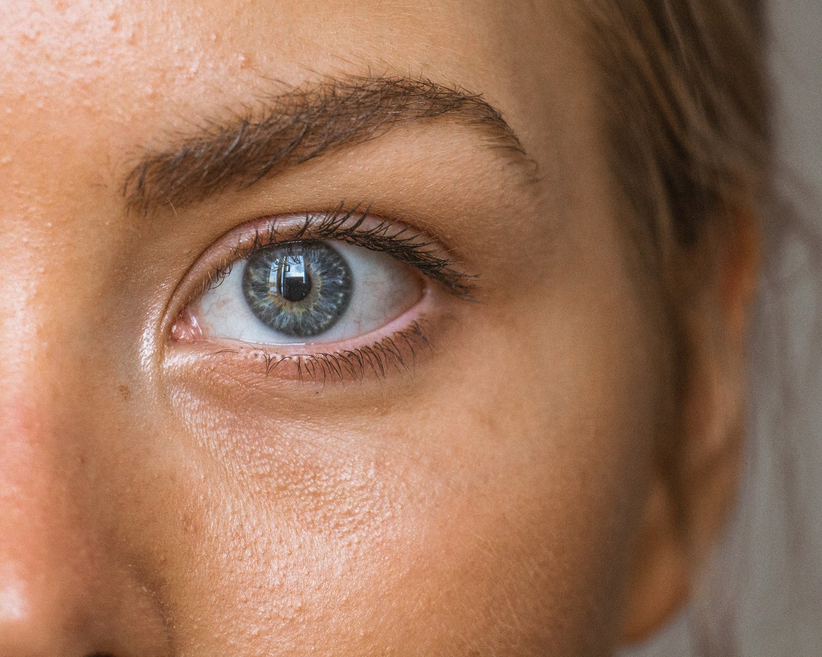 3 Signs Your Skin’s Too Dry for Matte Foundation
